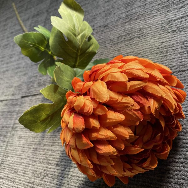 burn orange artificial Mum chrysanthemum for wedding home decor Artificial pompon mum silk chrysanthemum, long stem fall floral decor wholesale